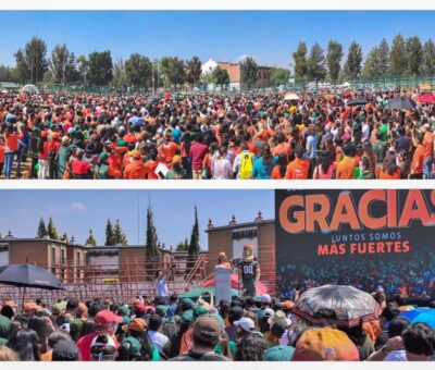 Estudiantes y profesores de la Universidad de las Américas Puebla, se reunieron para celebrar la recuperación de su campus. (Especial)