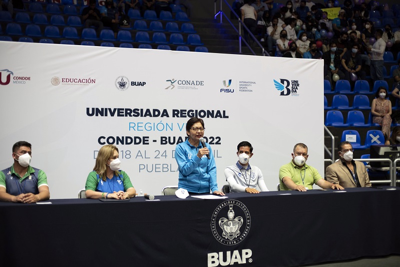 La rectora Lilia Cedillo Ramírez inauguró la tarde de este lunes la Universiada Regional 2022 en la Arena BUAP. (Especial)