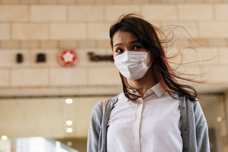 En Hong Kong, la activista prodemocracia Agnes Chow, de 24 años, forma parte de la generación de activistas de la "Revolución de los Paraguas" de 2014, que impulsó las protestas masivas prodemocracia en Hong Kong. (Especial)