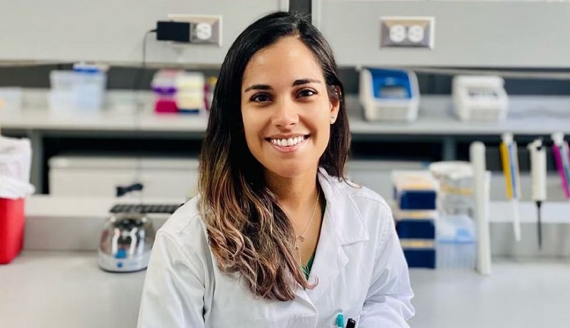 La microbióloga Alicia Rojas en la Universidad de Costa Rica en San José, en noviembre de 2022. (Foto: DIANA ROJAS)