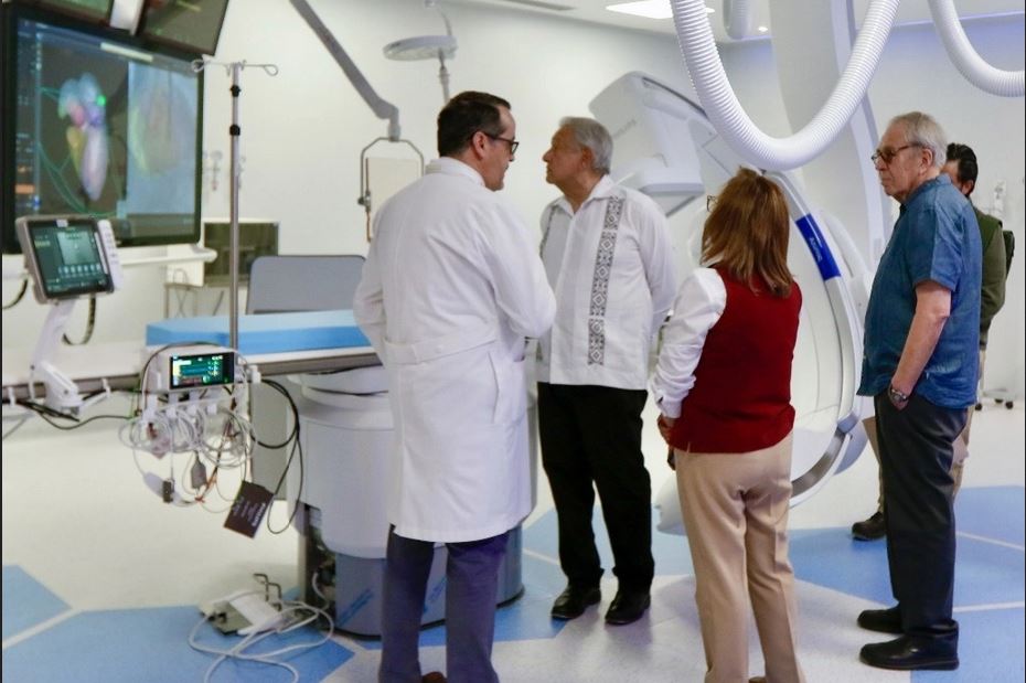 El presidente Andrés Manuel López Obrador durante su visita a hospitales de Puebla y Tlaxcala. Foto X @lopezobrador_