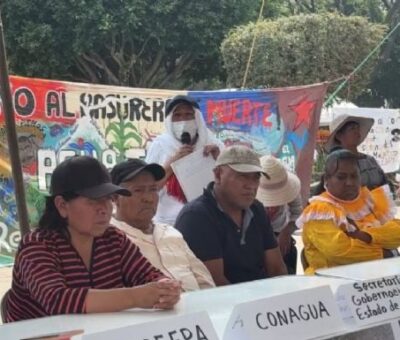 Pueblos originarios declaran la clausura definitiva del basurero de Cholula (Video)La Asamblea en la Plaza de la Concordia de San Pedro Cholula. Foto: Unión de Pueblos contra el Relleno Sanitario