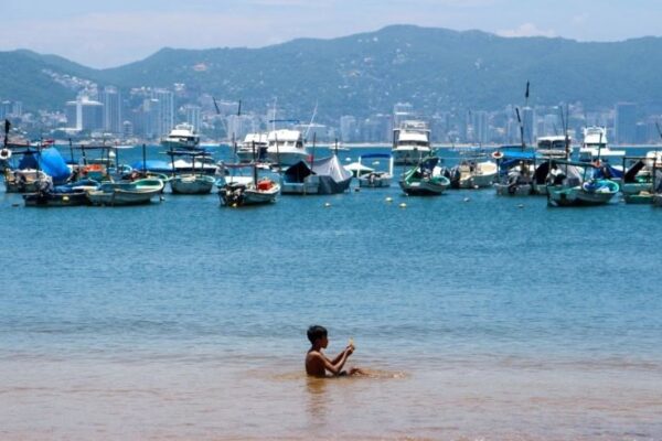 Al menos 18 playas de país no son aptas para bañistas debido a su alta contaminación. Foto Cuartoscuro