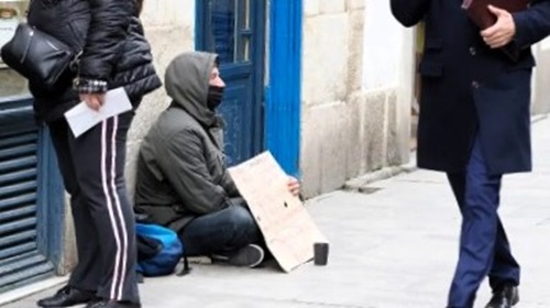 Según el Instituto Nacional de Estadística de España, 4 millones de personas vivirían ya en situación de «pobreza severa», con ingresos menores a 307 euros (343 dólares) al mes. Foto: RTVE