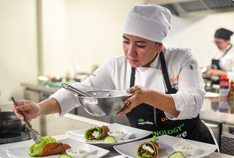 Creatividad y sabor se enfrentan en la final del CULINOLOGY® Challenge UNIVERSITY 2024 de la UDLAP