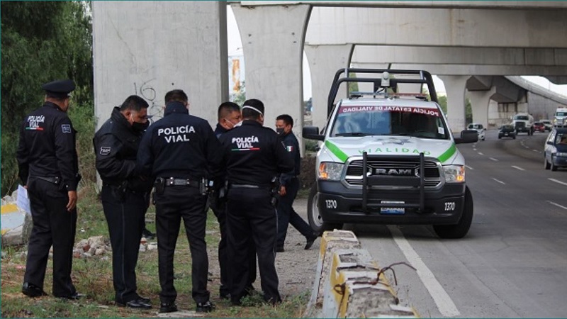 Miguel Barbosa Huerta anunció la disolución de las direcciones de la Policía Estatal de Vialidad y de Grupos Especiales pertenecientes a la Secretaría de Seguridad Pública. Foto / Agencia Enfoque