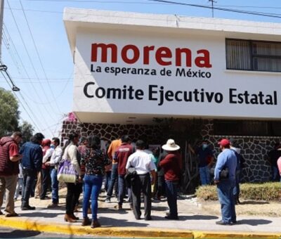 No pasa de 30 pelagatos, la “intifada tipo PRD” que irrumpió este día de manera violenta en las oficinas estatales de Morena. (Foto / Agencia Enfoque)