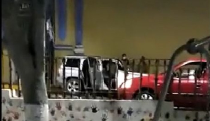 La camioneta de los policías ministeriales de Puebla. Foto: Tomada de video