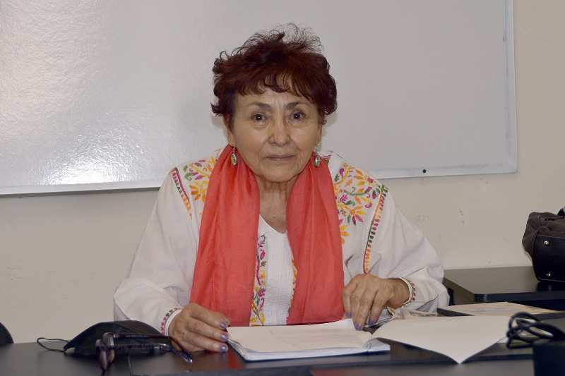Enseñar es una labor que me sigue dando muchas satisfacciones: Lilia Alarcón y Pérez, más de 50 años como docente en la Universidad. (Especial)