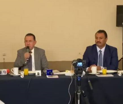 José Carlos Bernal Suárez y Antonio Lucio dieron a conocer el programa oficial. Foto: Captura de video.