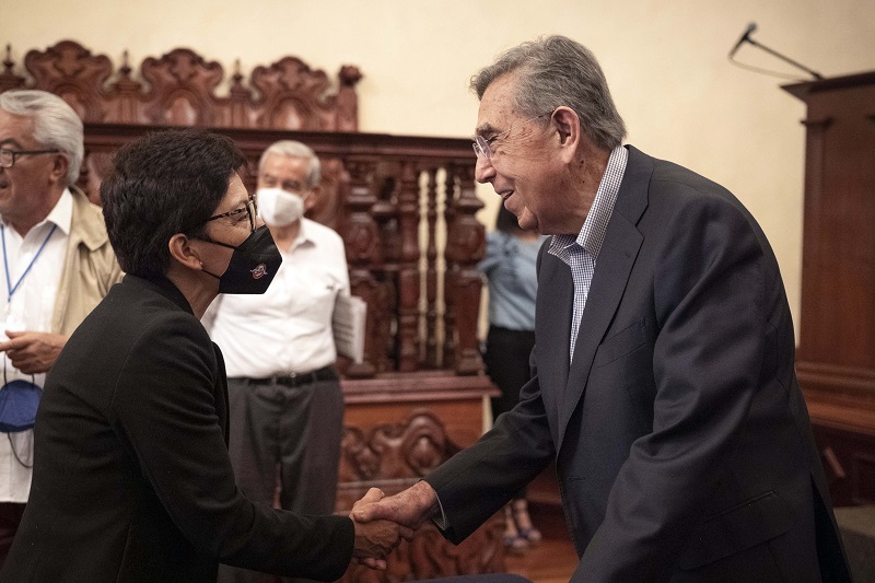 En el Salón Barroco del Edificio Carolino. (Especial)