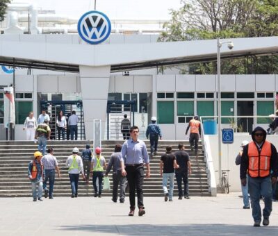 Volkswagen en Puebla extiende paro técnico por falta de componentes. (Archivo)