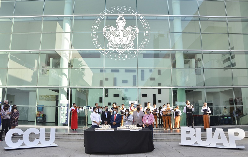 Catorce anicersario del CCE de la BUAP. (Especial)