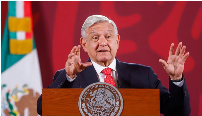 El INE viola "flagrantemente" la Constitución al limitar la libertad de expresión y una actitud antidemocrática que ahí prevalece sentenció AMLO. (Archivo)