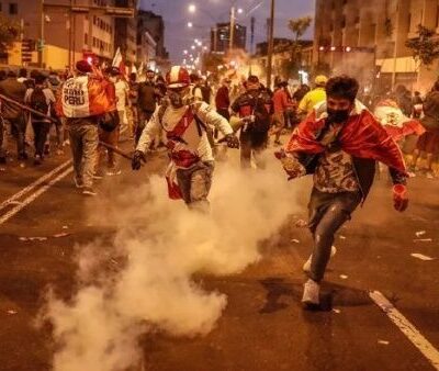 Movimientos sociales de diversas partes del mundo expresaron este viernes su solidaridad con los manifestantes peruanos. (EFE)