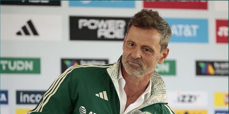 El entrenador argentino Diego Cocca en su presentación como nuevo técnico de la selección mexicana. JOSÉ MÉNDEZ (EFE)