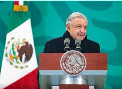 No quiero entregar jefatura de Alianza a un gobierno espurio: AMLO. (Especial)