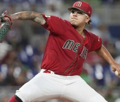 El abridor Julio Urías fue castigado en el primer rollo. (AP)