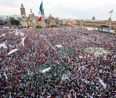 El presidente a Andrés Manuel López Obrador encabezó en el Zócalo la ceremonia por el 85 aniversario de la expropiación petrolera. Foto José Antonio López