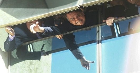 La policía percibe “pruebas concretas” de que Bolsonaro siempre trató de recuperar las joyas. Foto: EFE