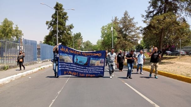 Académicos de la UNAM marchan en CU. Foto: Especial