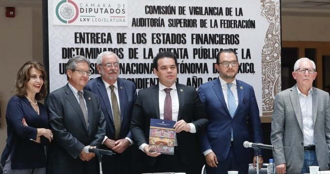 Entrega UNAM a la Cámara de Diputados los estados financieros de su Cuenta Pública 2022. Foto Cámara de Diputados