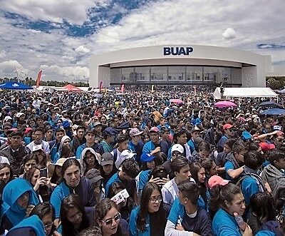 Sin mencionarla, el presidente de la República hizo una radiografía de BUAP y todas las irregularidades y excesos en los que han incurrido las recientes administraciones universitarias, ligadas al PRI y a la derecha del País. (Especial)