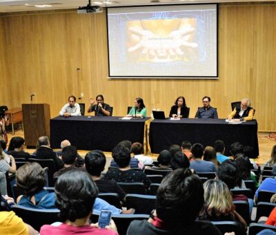 Rocío Aldeco Pérez, Jesús Savage Carmona, Jimena Olveres Montiel, Marco Antonio Negrete Villanueva, Boris Escalante Ramírez y Everardo Bárcenas Patiño disertaron sobre el papel de estos sistemas informáticos en la sociedad y hacia dónde se dirigen los avances en la materia. (UNAM)