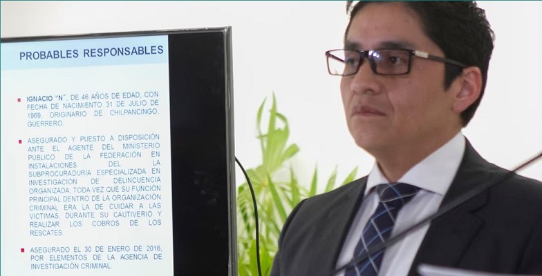 Detienen a Gualberto Ramírez, exjefe antisecuestros de SEIDO durante desaparición de normalistas de Ayotzinapa. Foto: Archivo / Cuartoscuro