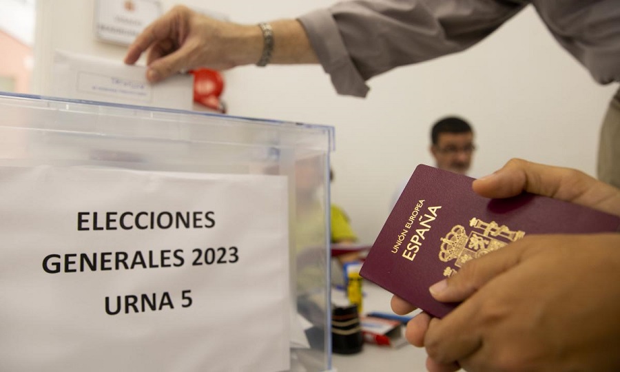 Vista de las urnas en España. Foto: EFE/ Orlando Barría