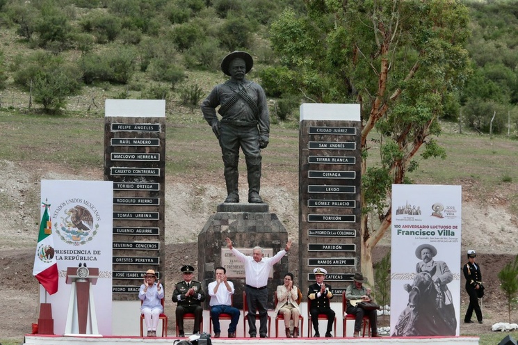 López Obrador es el primer presidente que en 40 años visita el sitio donde nació el Centauro del Norte, el 20 de julio de 2023. Foto Luis Castillo