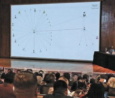 Ayer Ángela Buitrago y Carlos Bersitain, últimos integrantes del GIEI, presentaron el sexto reporte del caso Ayotzinapa. Foto EE: Rosario Servín