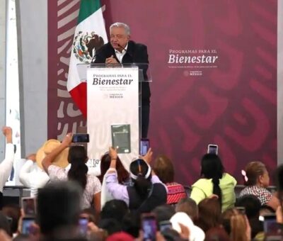 El presidente Andrés Manuel López Obrador durante la presentación de Programas para el Bienestar, en el Parque Ecológico y Deportivo Sierra Hermosa, en Tecámac, Estado de México, el 29 de septiembre de 2023. Foto Yazmín Ortega Cortés