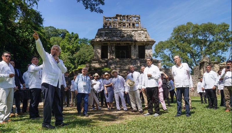 Representantes de América Latina y el Caribe durante la cumbre migratoria realizada en Palenque, Chiapas. Foto Presidencia