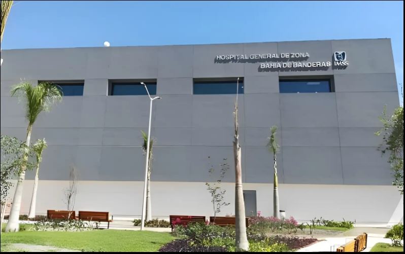 Por el hospital de Bahía de Banderas, en Nayarit, operado igualmente por el IMSS, la empresa recibía del erario 585 millones al año, y el contrato total alcanzaría 15 mil 161 millones. Foto tomada del sitio http://www.imss.gob.mx/prensa / Archivo