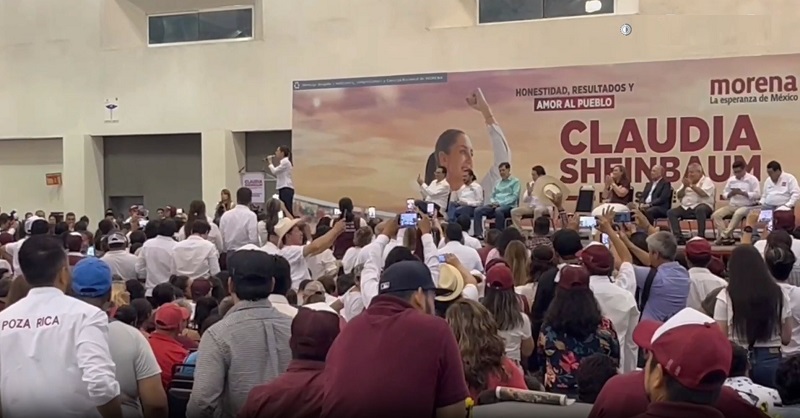 Claudia Sheinbaum inició este lunes su precampaña a la Presidencia de la República ante un escenario repleto en el que se pronunció por rescatar el tren México-Veracruz. (Especial)