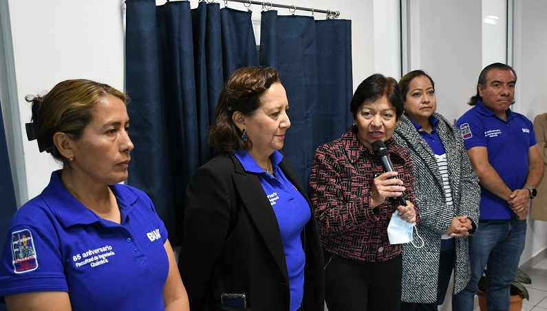 La rectora Lilia Cedillo develó una placa en honor al científico poblano. Especial