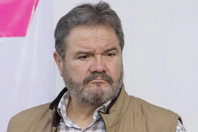 El regidor panista Miguel Ángel Mantilla Martínez lanza insultos homofóbicos a asesor de Elisa Molina. (Archivo)