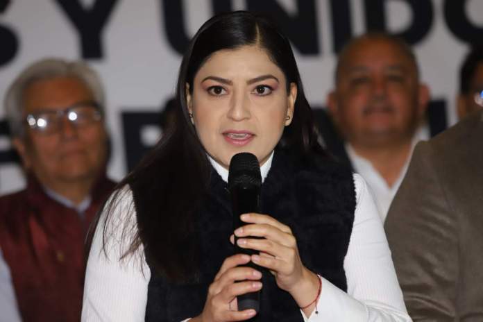 Claudia Rivera Vivanco convocó a los militantes y simpatizantes de Morena a sumarse a la marcha del domingo 7 de enero. (Archivo)