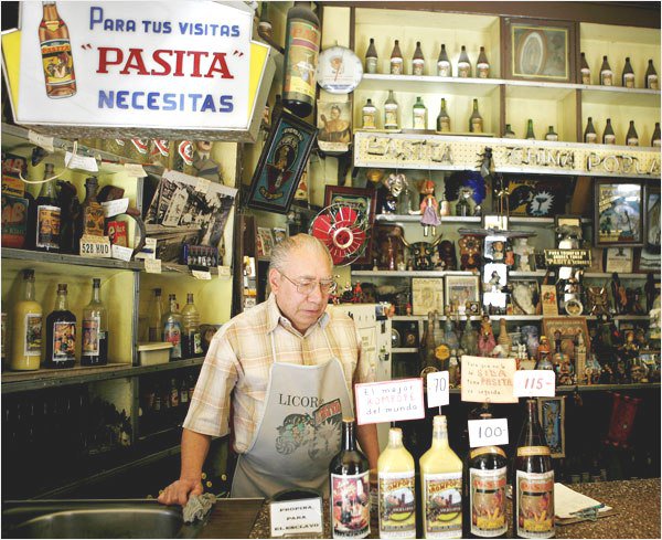 La Pasita y Don Emilio Contreras...