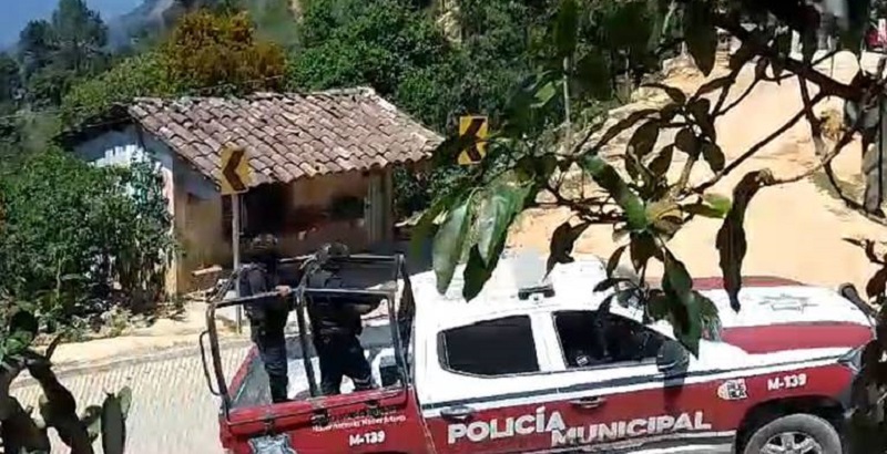 Pese a los conflictos políticos y sociales, las patrullas ingresan hasta el centro de la cabecera. Foto: Cortesía