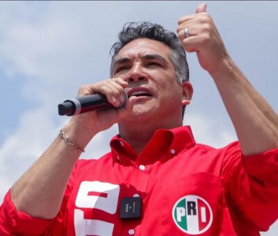 Alejandro Moreno Cárdenas, dirigente del PRI, durante el cierre de campaña de Alejandra del Moral en Toluca, en mayo de 2023. CUARTOSCURO