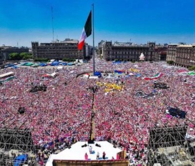 Claudia Sheinbaum en el Zócalo durante su cierre de campaña. Foto: Cristina Rodríguez