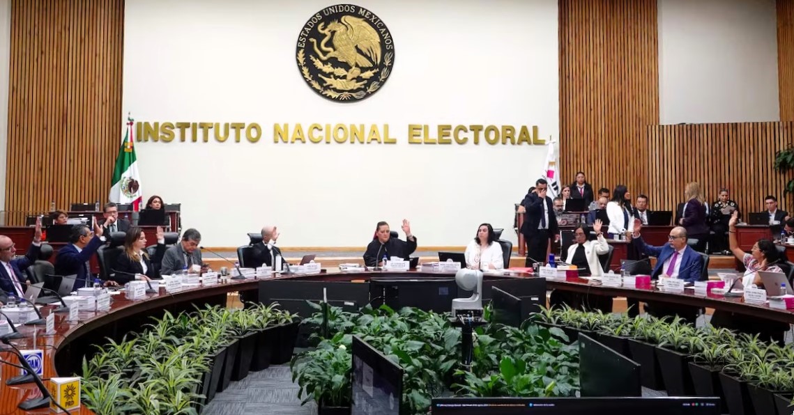 Consejeros del Instituto Nacional Electoral durante la sesión extraordinaria de este viernes, en Ciudad de México. Rogelio Morales Ponce (Cuartoscuro)