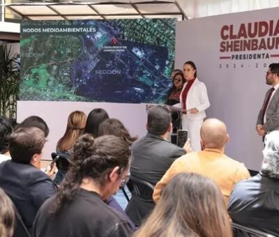 Claudia Sheinbaum presenta a Arturo Zaldívar, Carlos Torres y Leticia Ramírez como integrantes de su gabinete.