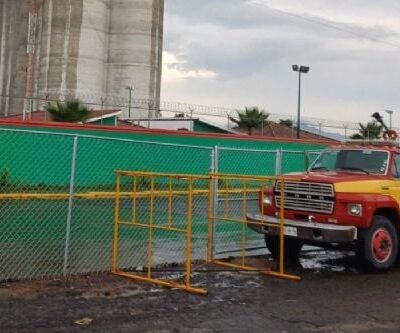 Cebaderos retiran plantones en Puebla e Hidalgo y buscan llegar a acuerdo con HeinekenPlanta de Heineken en Lara de Grajales. Foto: @Javier_AquinoL