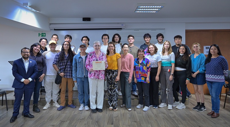 Destacada directora cubana capacita a Coro de Cámara de la UDLAP. (Especial)