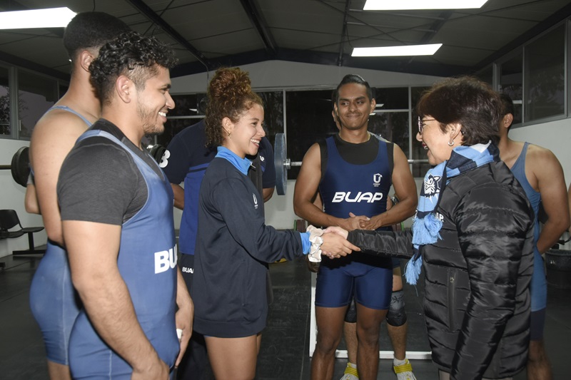 Inaugura la rectora Lilia Cedillo ampliación del gimnasio para halterofilia. (BUAP)