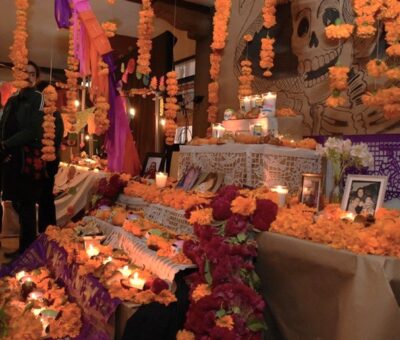 Dia de Muertos en la UDLAP, con un corredor de ofrendas y concurso literario. (Especial)