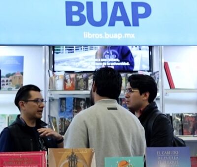 Exhibe BUAP casi 500 títulos en la Feria Internacional del Libro de Guadalajara. (Fotos: BUAP)